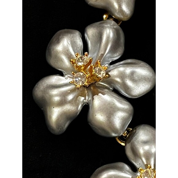 Signed Kenneth Jay Lane KJL Gray Pearl Gold Crystal Flower Necklace NEW 18" - Picture 5 of 14